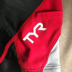 TYR Sport Carbon 9-Inch Triathlon Shorts Men